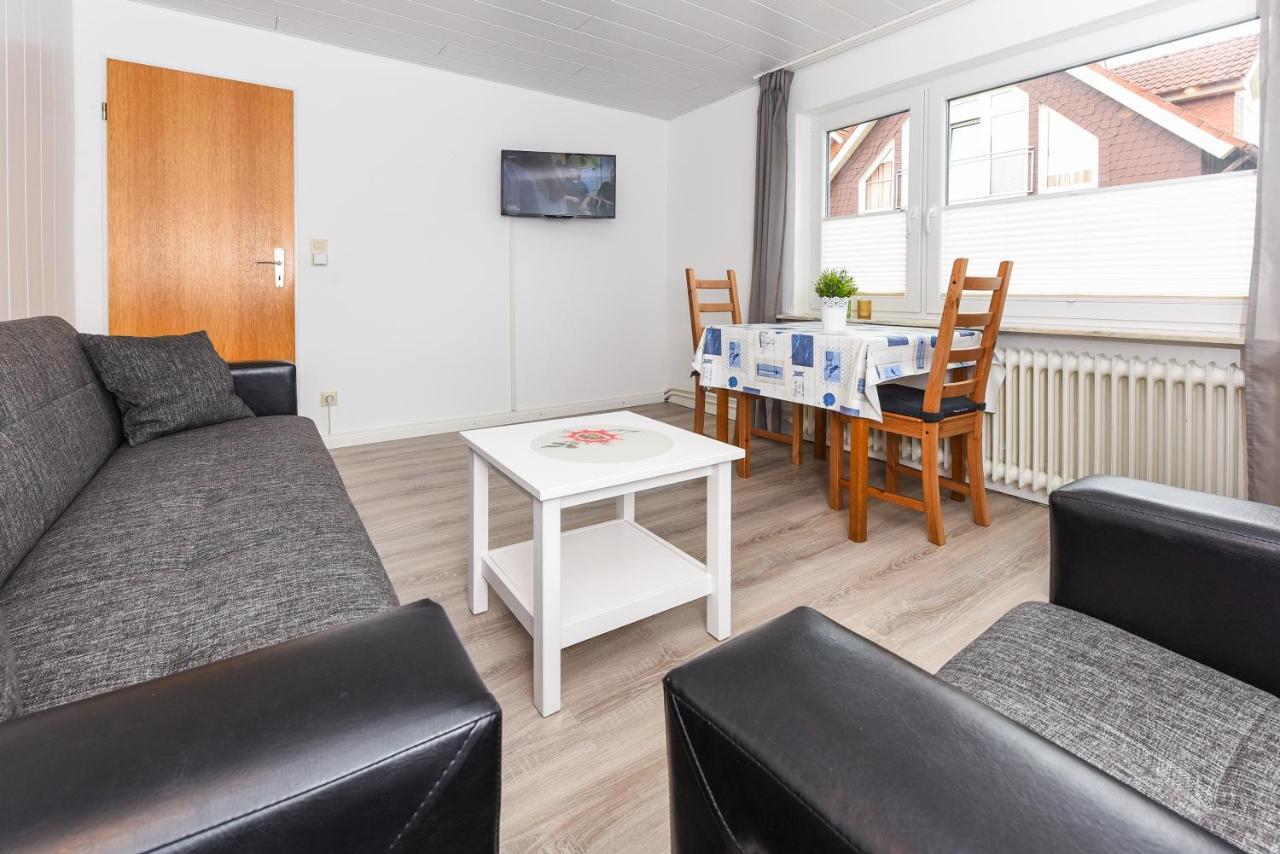 Ferienwohnungen Im Haus Waterkant Neuharlingersiel Esterno foto
