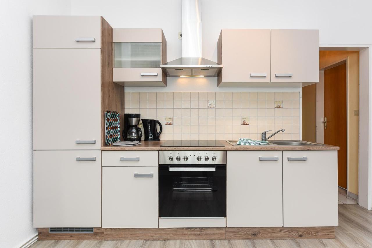 Ferienwohnungen Im Haus Waterkant Neuharlingersiel Esterno foto