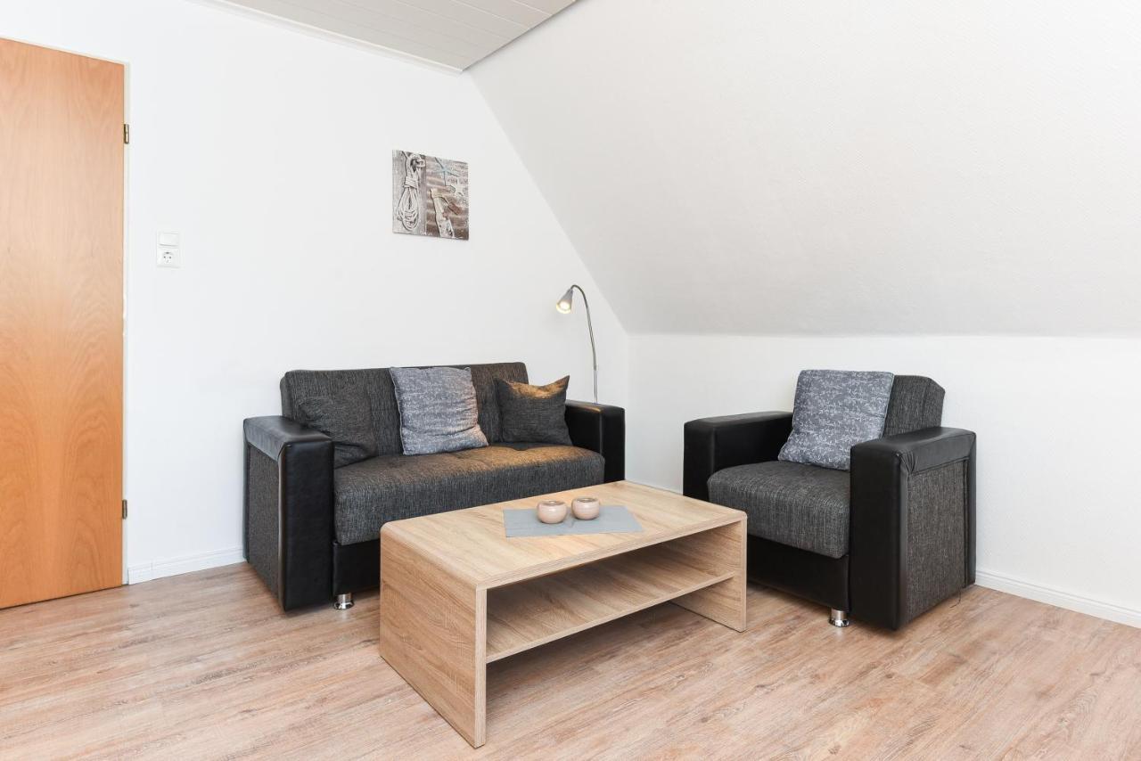Ferienwohnungen Im Haus Waterkant Neuharlingersiel Esterno foto
